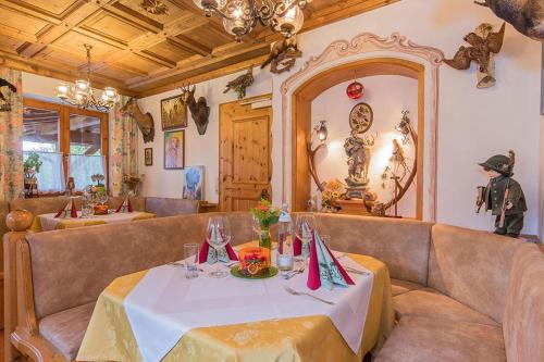 Hotelpension - Pension Ötzmooshof, Pension in Sankt Johann im Pongau