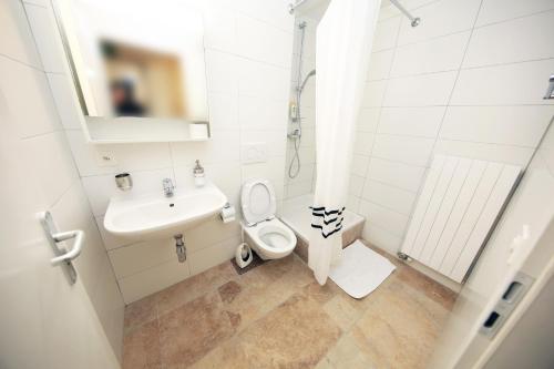Cozy Apartment close to Cornavin Train Station and lake, Genf (Foto 7)