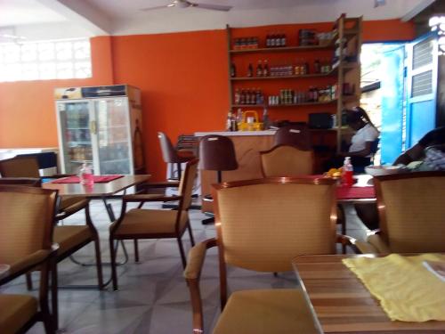 Restaurant, BB Tributary Hotel in Akosombo