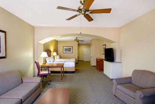 La Quinta by Wyndham Marble Falls