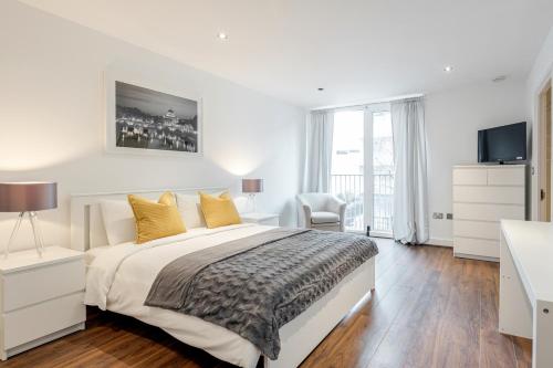 London Royal Docks Guesthouse By Luxhabitat, Canning Town, London