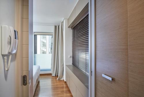 Contemporary & Comfy Apt next to Acropolis Museum - image 2