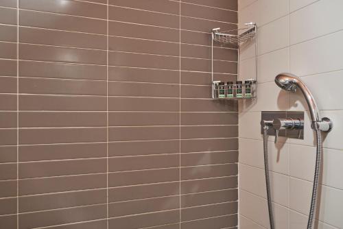 Contemporary & Comfy Apt next to Acropolis Museum - image 9