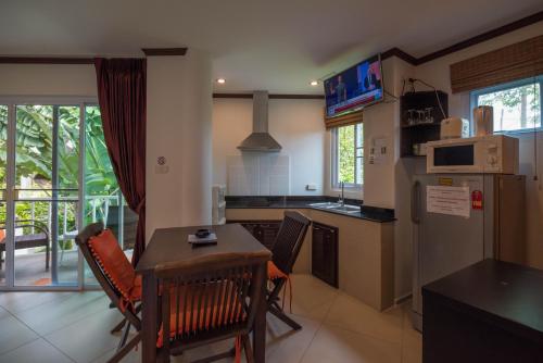 小查汶公寓住宅 Chaweng Noi Residence