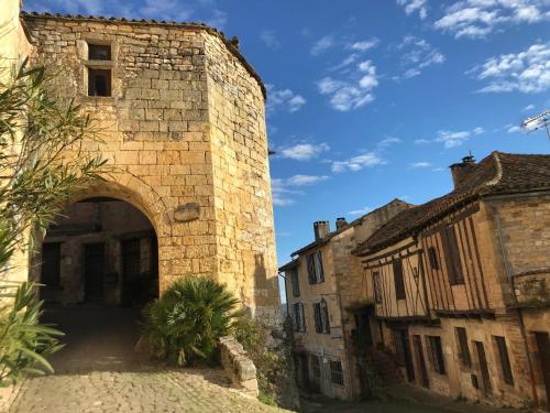 Maison Fleurie chambre d'hôte Cordes-Sur-Ciel