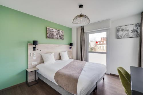 1 queen bed
