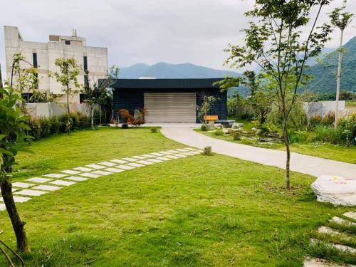 如果玉見你景觀民宿 near Yanzihkou Trail (Swallow Grotto)