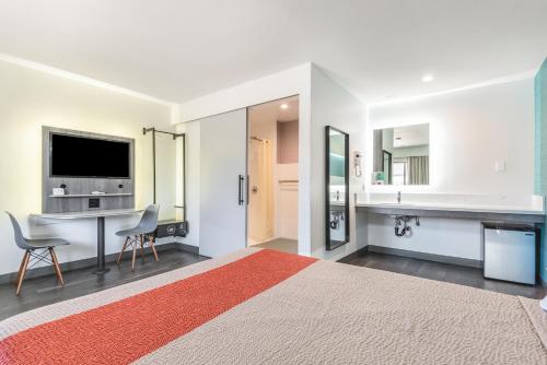 King Room - Disability Access