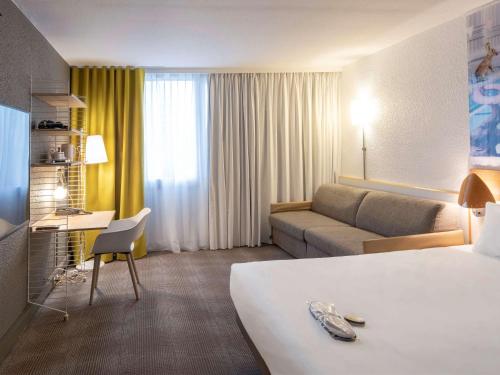 Classic Double Room with Sofa