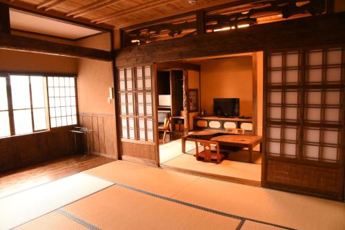 Japanese-Style Room with Shared Bathroom - Non-Smoking