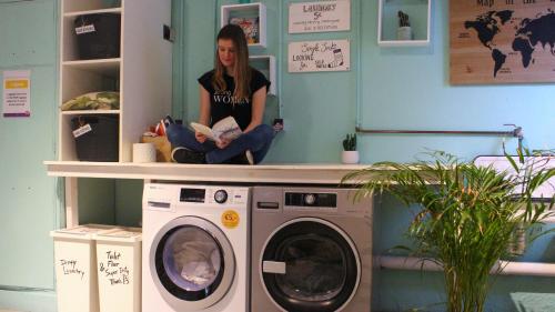 Hostel ROOM Rotterdam - image 7