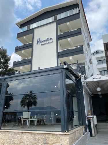 HEAVEN BEACH OTEL - image 9