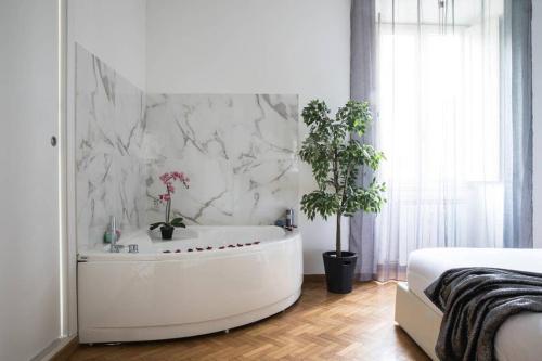 Luxury Suite with Jacuzzi in Trastevere - image 6