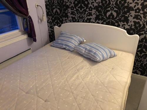 1 queen bed