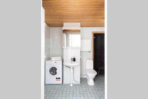 SleepWell Apartments Allinkatu with private sauna and parking