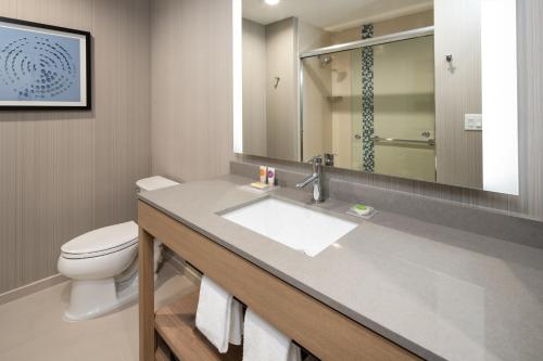 Hyatt Place Bakersfield