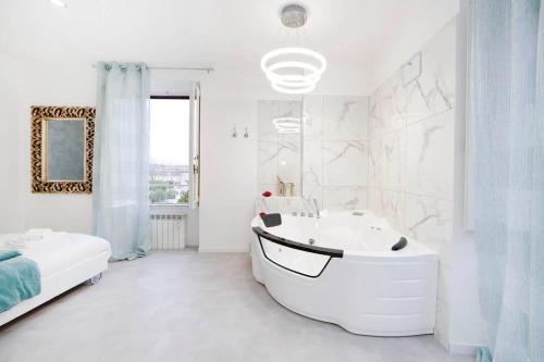 White Panoramic Jacuzzi Suite Trastevere, Roma