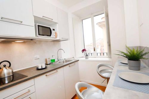 Panoramic Suite with Jacuzzi in Trastevere - image 7
