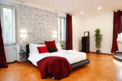 Black Enchanting Jacuzzi Suite Trastevere, Rom (Foto 3)