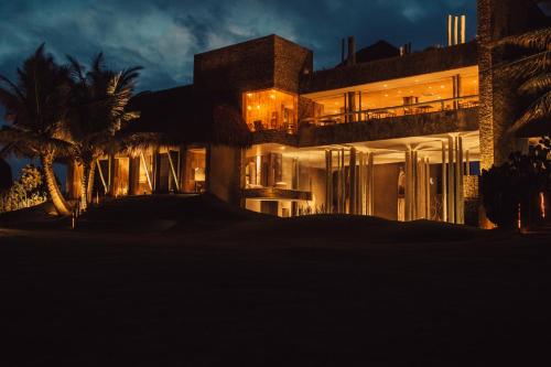 Kenoa - Exclusive Beach Spa & Resort - 숙소 외관