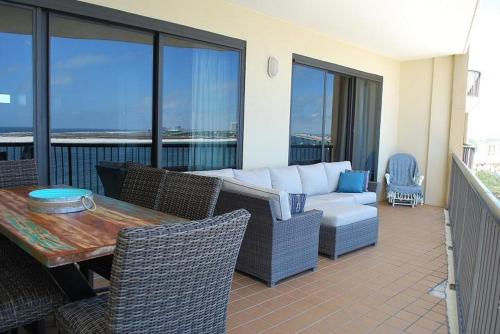 Grand Pointe 607 - image 2