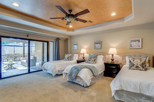 Estate Resort Style Oasis 6BDRM, 5.5 Bath Heated Pool with Misters in North Phoenix