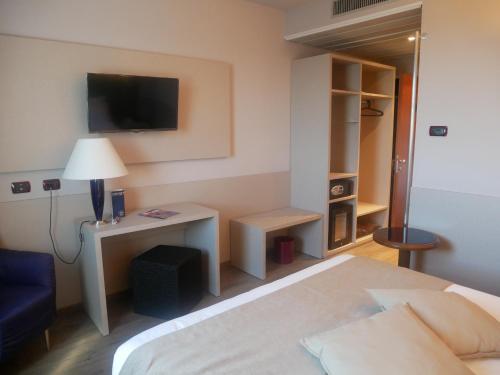 First Hotel Malpensa - image 7