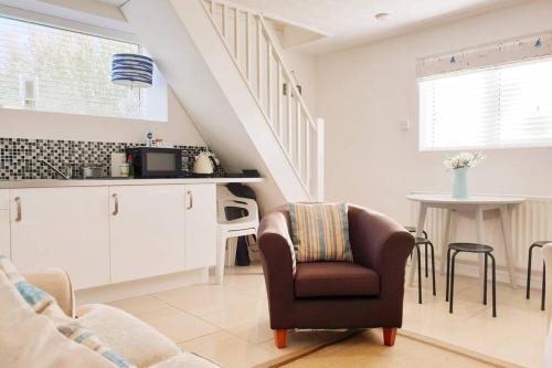 LITTLE SUMMER HILL - 2 BED COSY COTTAGE -TREARDDUR BAY gîte à louer Maen Piscar