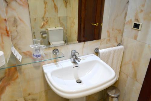Hotel Alda El Suizo - image 9