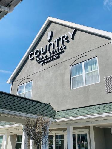 Country Inn & Suites by Radisson, Ithaca, NY