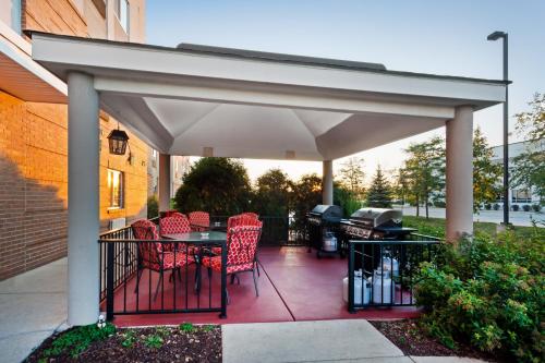 Candlewood Suites Aurora-Naperville