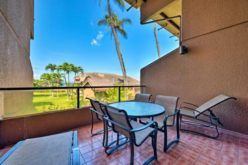 Resort Townhome with Pool and AC - Walk to Pohaku Beach