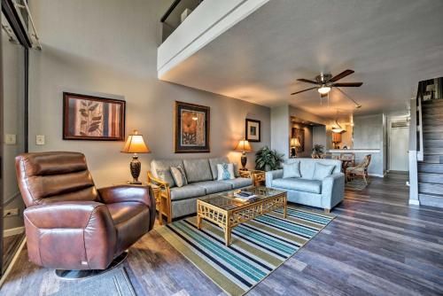 Resort Townhome with Pool and AC - Walk to Pohaku Beach