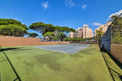 Resort Townhome with Pool and AC - Walk to Pohaku Beach