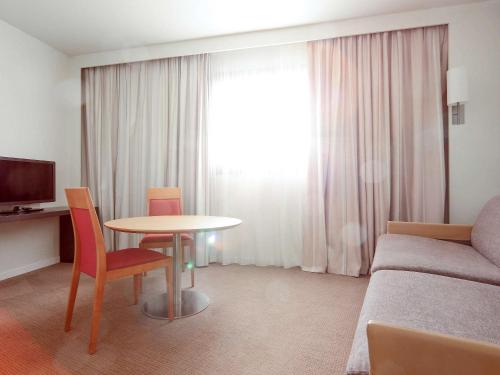 Hotel Novotel Atria Nimes Centre