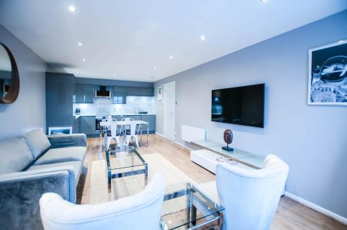 Stunning 2 Bed Merchant City Apartment with Residents Parking (Bell 2)