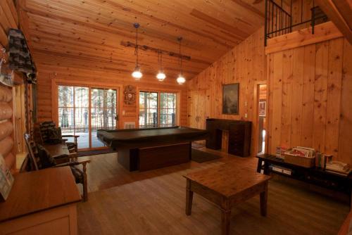 Rocky Shore Escape by Casago McCall - Donerightmanagement