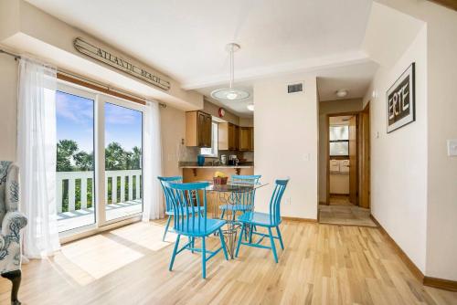 Oceanfront Dunes Cozy Beach House BBQ + Pet Friendly! - image 4