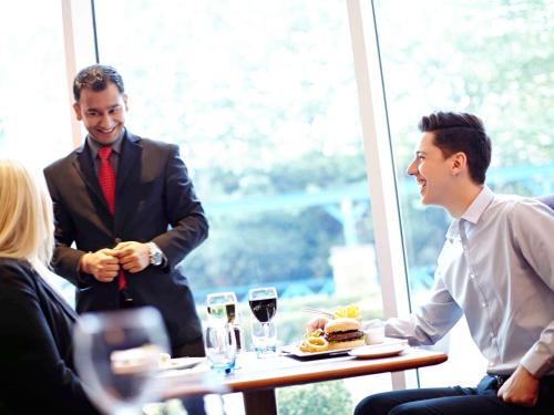 Novotel Wolverhampton City Centre - image 10