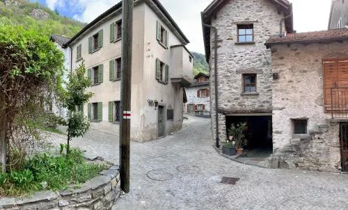 BnB Cà di sciavatin in San Vittore, Schweiz