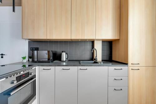 Royal Rose - Premium Beach Apartment - image 2