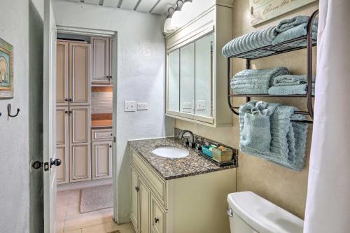 Saint Thomas Condo with Ocean Views, Walk to Beach!