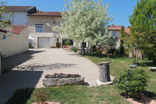 Les Trois Maisons