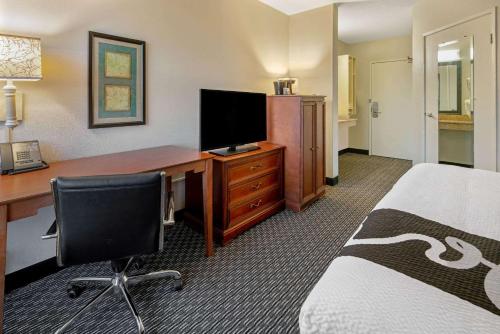 מתקני המלון, La Quinta Inn & Suites by Wyndham Naples East (I-75) in נפלס