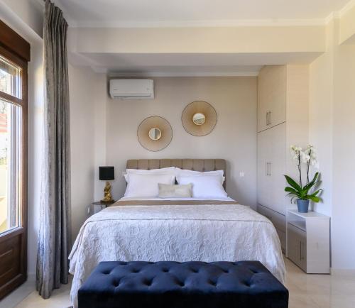 Villa Filoxenia - by the sea - up to 12 guests