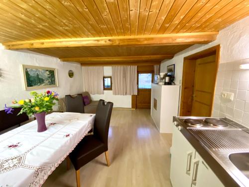 Lechnerhof Hotel-Garni - image 6