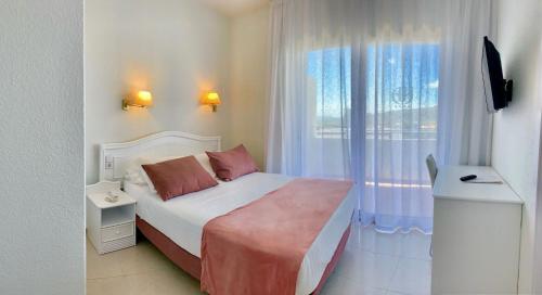 1 double bed
