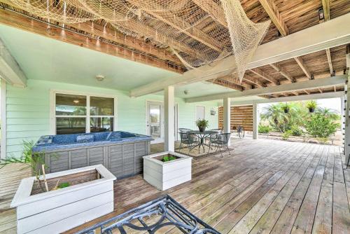 The Salty Lime 1 Canal Front Apt with Dock and Kayak! - image 11