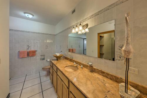 Luxurious Cabo Casa De Amor with Pool and Hot Tub!