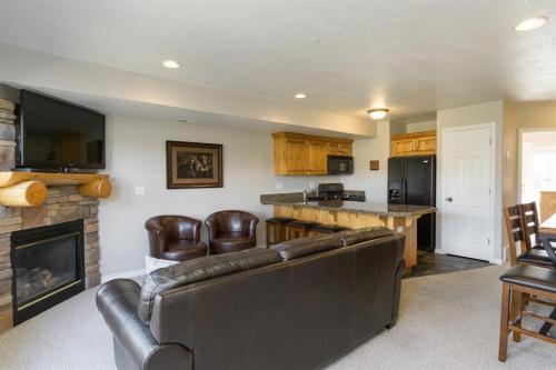 2 Bedroom Condo Sleeps 6 - Eden, Utah Vacation Rentals near Powder Mountain 802 - Eden